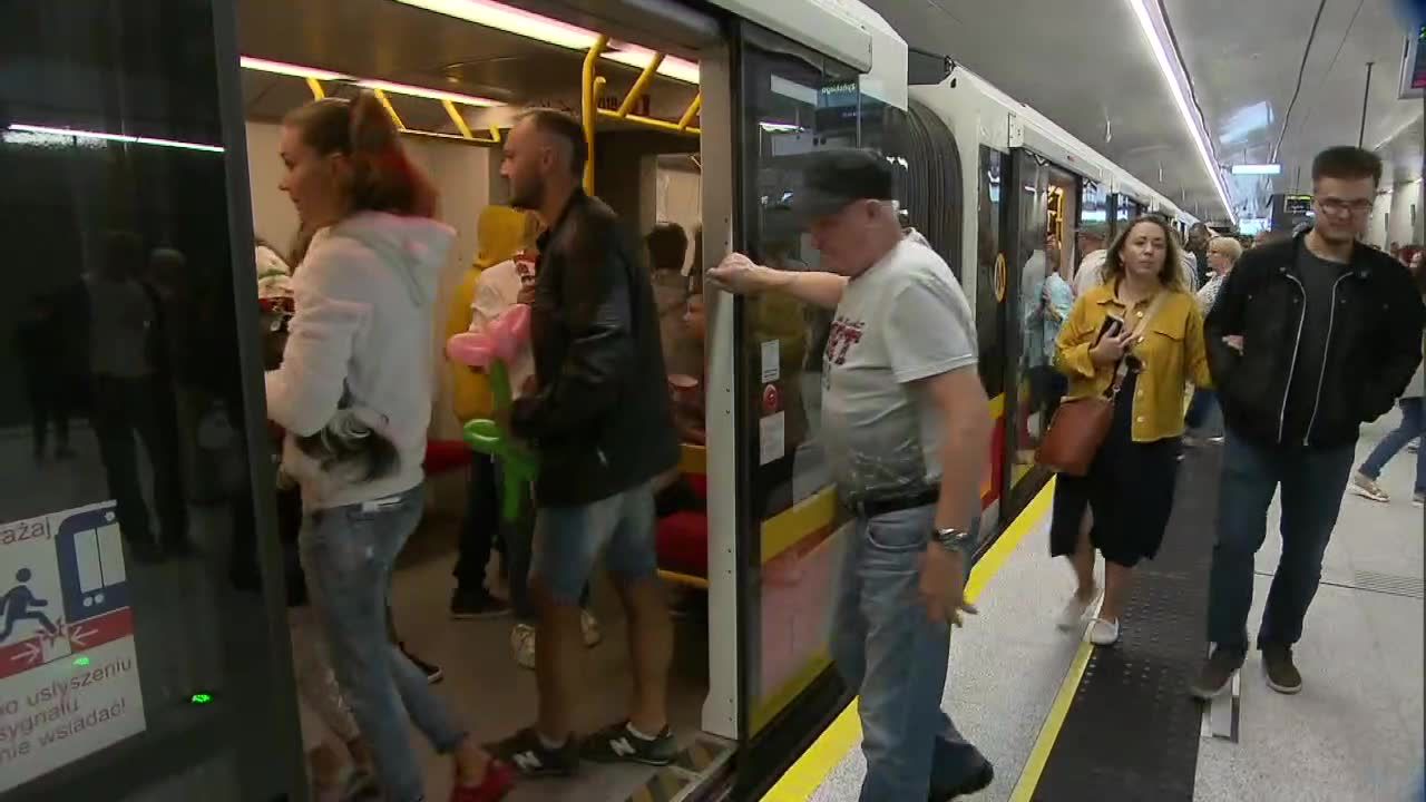 Metro Dojecha O Na Targ Wek W Warszawie Otwarto Trzy Nowe Stacje Kolei Podziemnej Ipolska
