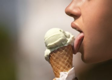 Jedzenie lodów podczas upałów przyczyną anginy?