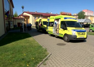 Dwie w pełni wyposażone karetki ratunkowe trafią z Łodzi do szpitala dziecięcego w Ukrainie