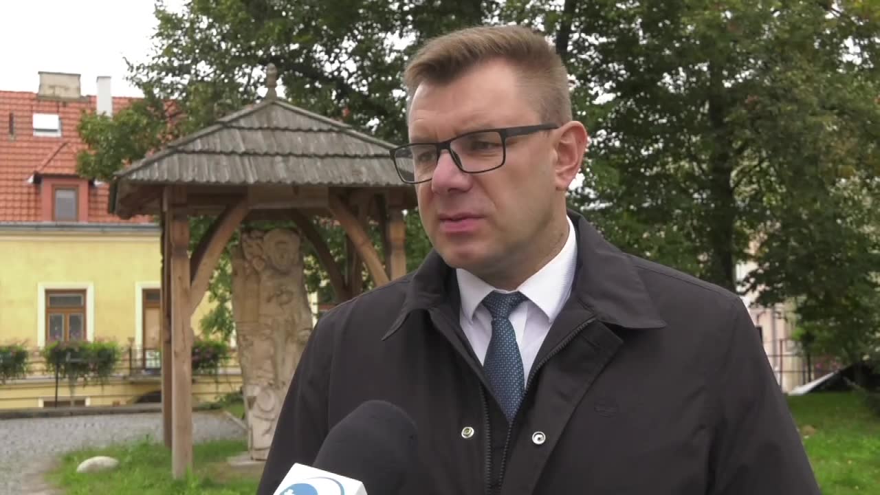 Samorządowcy z powiatu sandomierskiego odrzucają nowe ceny prądu zaproponowane przez Tauron, który jako jedyny stanął do przetargu