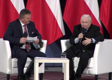 “Nie chciałem nikogo urazić”. Kaczyński skomentował swoje słowa o “dawaniu w szyję” przez kobiety