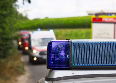 Wypadek w Witowie: Pięć osób hospitalizowanych po zderzeniu samochodu z ciężarówką