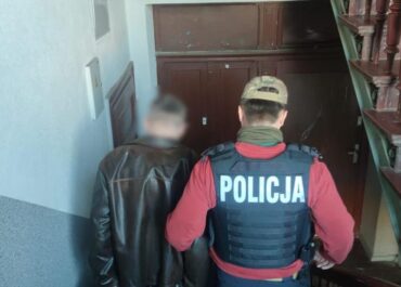 Kilkanaście osób zatrzymanych za działanie w zorganizowanej grupy przestępczej oszukującej metodami “na policjanta” i “na adwokata”