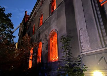 Pożar neogotyckiego Pałacu Stolbergów we Wrocławiu