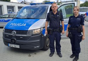 Błyskawiczna interwencja policjantów z Opola uratowała życie mężczyzny, który oblał się substancją łatwopalną