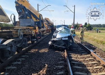 Policjanci z Lubińca wyjaśniają przyczyny i okoliczności tragedii na torach.