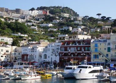 Włochy: Capri zakazuje palenia tytoniu na plażach. Wysokie kary za złamanie zakazu