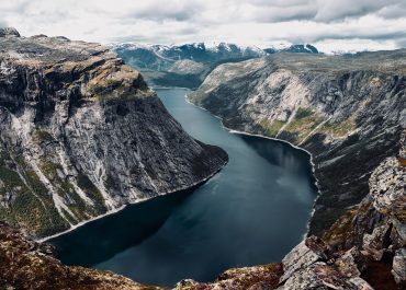 Norwegowie żyją w cieniu potencjalnej katastrofy. Czy grozi im tsunami?