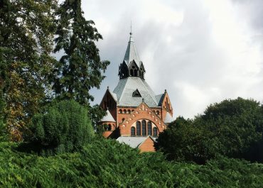 Zachód z chmurami, wschód w słońcu