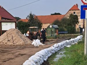 Zbiornik gigant ma uratować Wrocław. Sąsiadujący z nim mieszkańcy: jeśli walnie, czeka nas biblijny potop