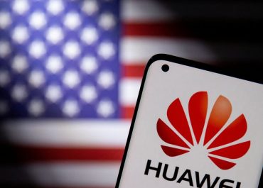 Huawei rzuca wyzwanie Apple. Nowy, potrójnie składany smartfon Mate XT na rynku