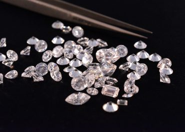 Kryzys w branży diamentowej w Indiach. Przemysł diamentowy w Surat odczuwa skutki wojny na Ukrainie